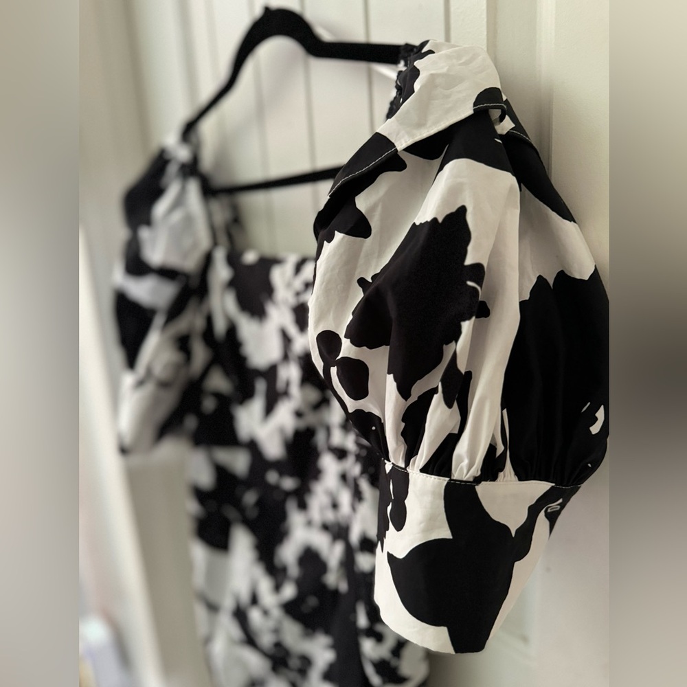 NWT Summer Dress Puff Sleeve